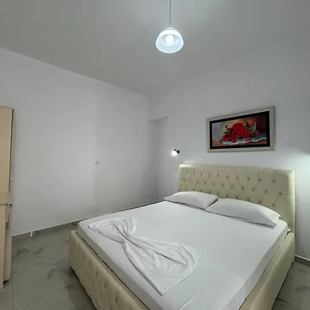 Hergi Apartment Sarande